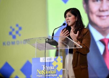 Menteri Komunikasi dan Digital Meutya Hafid dalam Temu Nasional Pegiat Literasi Digital 2025 di Jakarta, Rabu (17/12/2025) menegaskan para relawan tidak hanya berperan dalam literasi digital, tetapi juga menjadi garda terdepan aksi kemanusiaan dan penyambung informasi di wilayah krisis. (dok. Komdigi)
