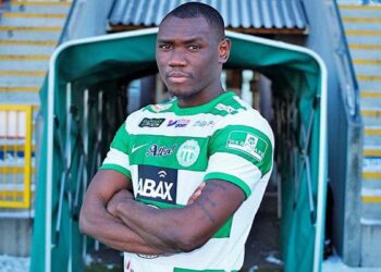 Pemain Timnas Kongo Ravy Tsouka diresmikan Semen Padang FC sebagai pemain anyar mereka, bersama dengan Kianz Froesse gelandang asal Kanada. (dok. istimewa)