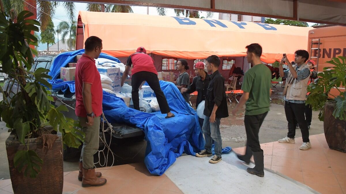 SIG kirimkan tim dan bantuan untuk rehabilitasi pascabencana di Sumbar. (dok. istimewa)