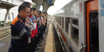 Salam pagi para petugas KAI Divre II Sumbar. (dok. istimewa)