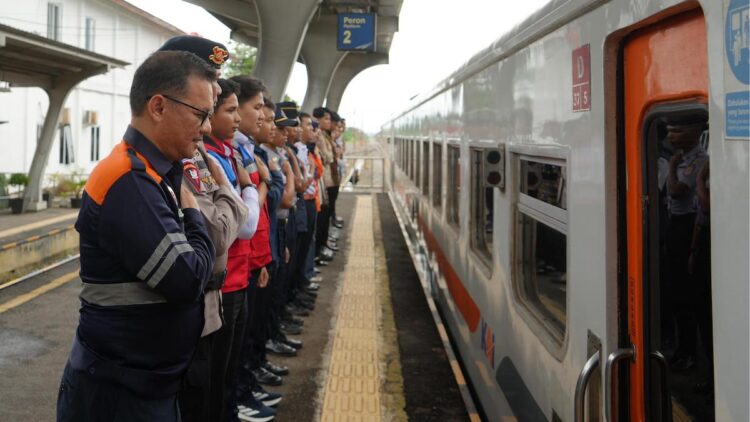 Salam pagi para petugas KAI Divre II Sumbar. (dok. istimewa)