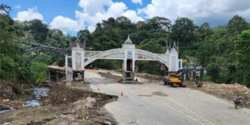 Jalur Padang–Padang Panjang via Lembah Anai Diuji Coba 16–21 Desember, Minibus Bisa Melintas 13 Kondisi terkini jembatan kembar pascabencana banjir bandang. (dok. istimewa)