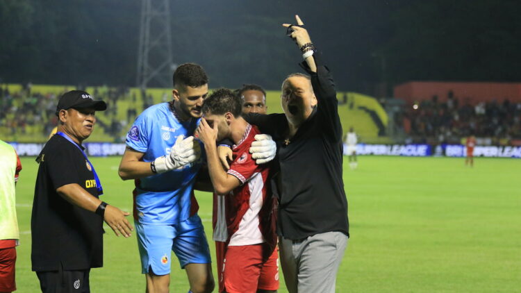 Selebrasi Semen Padang FC usai amankan satu gol saat lawan Persija. (dok. istimewa)