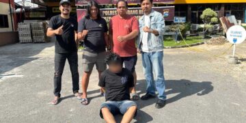 Kejar-kejaran di Pasar Raya, Tim Klewang Amankan Pencuri Tas Berisi Uang Rp70 Juta 9 Tim Klewang amankan pelaku pencuri tas di Pasar Raya Padang. (dok. istimewa)