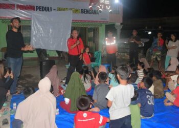 Trauma healing dari PT Semen Padang untuk anak-anak korban gempa di Salareh Aia Agam. (dok. istimewa)