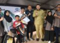 Fadly Amran Serahkan Bantuan Perlengkapan Sekolah untuk Siswa Terdampak Banjir Bandang di Padang 15 Wako Fadly Amran serahkan bantuan perlengkapan sekolah untuk siswa terdampak bencana di Padang. (dok. istimewa)