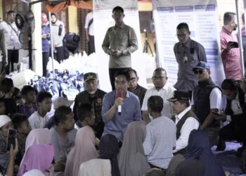 Wapres RI GIbran Rakabuming tinjau korban bencana di Agam. (dok. istimewa)