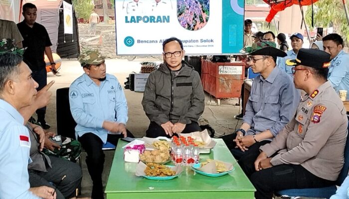 Wamendagri Bima Arya Tinjau Posko di Koto Baru, Apresiasi Gerak Cepat Pemkab Solok Tanggulangi Bencana