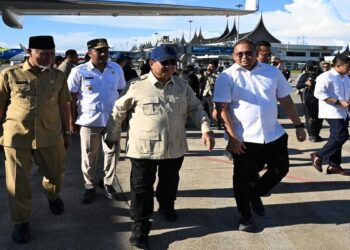 Andre Rosiade Dampingi Presiden Prabowo Kunjungi Korban Banjir Bandang di Padang Pariaman, Sumbar