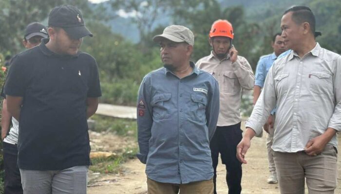 Akses Jalan Putus di Nagari Lolo, Wabup Solok Tinjau Kerusakan dan Pastikan Penanganan Cepat