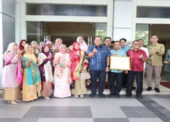 Pemko Pariaman Terima Sertifikat IG untuk Sulaman Kapalo Panitik Nareh