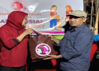 WFI Salurkan Bantuan ke 2.000 Warga Terdampak Banjir di Kabupaten Solok