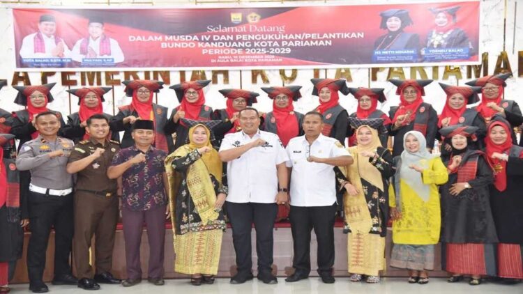 Bundo Kanduang Pariaman Dikukuhkan, Pemko Harap Peran lebih Kuat dalam Pembinaan Akhlak 1 Pengurus Bundo Kanduang Pariaman periode 2025-2029 dikukuhkan. (Foto: Ist)