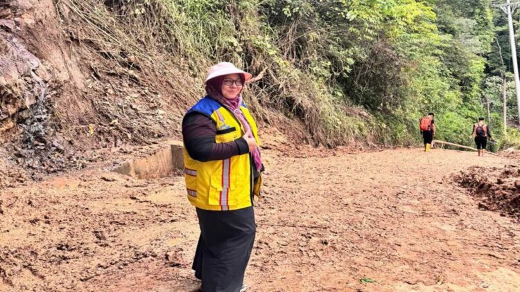 Dinas PUPR Pessel Tegaskan Pemulihan Infrastruktur Pascabencana jadi Prioritas 1 Kepala Bidang Bina Marga Dinas Pekerjaan Umum dan Penataan Ruang Kabupaten Pesisir Selatan, Fahrezi Eka Siska. (Foto: Teddy-Radarsumbar)