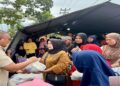 Andre Rosiade Kunjungi Pengungsi Korban Banjir Bandang Padang di Rusus Nelayan, Serahkan Bantuan dan Tegaskan Komitmen Pemerintah Pusat 14 Andre Rosiade Kunjungi Pengungsi Korban Banjir Bandang Padang di Rusus Nelayan, Serahkan Bantuan dan Tegaskan Komitmen Pemerintah Pusat