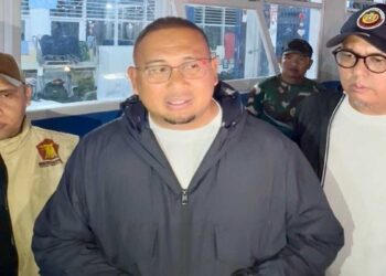 Mencekam! Andre Rosiade Antar 500 Nasi Bungkus ke Pengungsi Banjir Bandang Pauh Padang 17 Mencekam! Andre Rosiade Antar 500 Nasi Bungkus ke Pengungsi Banjir Bandang Pauh Padang