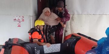 BPBD Padang evakuasi warga di Dadok Tunggul Hitam. (dok. istimewa)