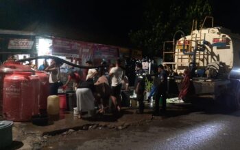 Bantuan air bersih dari PT Semen Padang. (dok. istimewa)