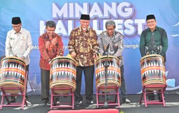 Gubernur Mahyeldi buka Minang Halal Fest 2026. (dok. adpsb)