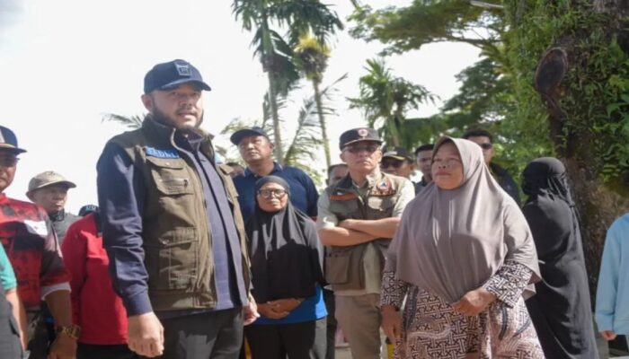 Pasca Banjir Susulan, Pemko Padang Bersihkan Drainase Kampung Lapai