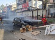 Mobil Terbakar di Jalan Adinegoro Padang, Warga Dengar Suara Benturan Keras