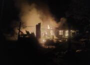 Dua Rumah di Pulai Kampung Pinang Padang Timur Terbakar, Kerugian Capai Rp750 Juta