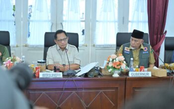 Mendagri Tito Karnavian bersama Gubernur Sumbar. (dok. istimewa)