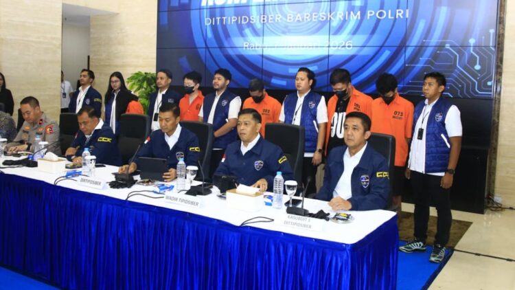 Penangkapan pelaku judi online oleh Bareskrim Polri. (dok. istimewa)
