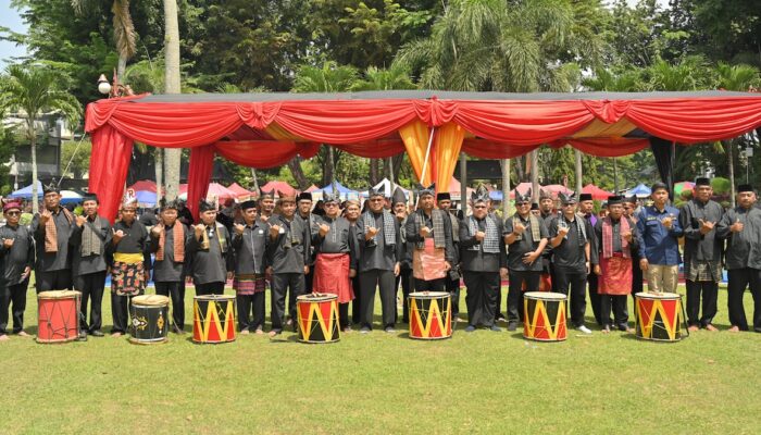 Silek Tradisi Minangkabau Resmi Jadi Ekstrakurikuler Wajib pada SMA Sederajat di Sumbar