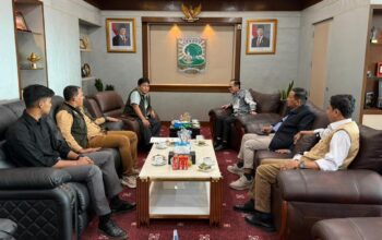 Pertemuan Ketum KONI Sumbar dan pengurus dengan Rektor Unand. (dok. istimewa)