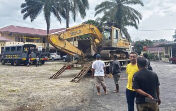 Polres Pasaman Barat amankan alat berat PETI. (dok. Radarsumbar)