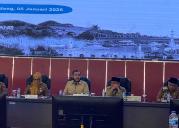 Rapat bulanan Pemko Padang dnegan pembahasan utama mitigasi bencana. (dok. Prokopim)