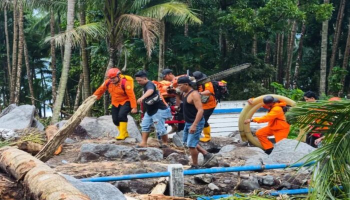 Banjir Bandang Hantam Pulau Siau, Korban Jiwa Capai 16 Orang