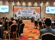 Holiday Travel Gelar Tabligh Akbar dan Reuni Akbar Jemaah Umroh di Padang