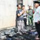 Wawako Maigus Nasir lihat lokasi kebakaran di Jati Pulai. (dok. istimewa)