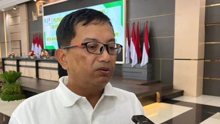 Sekretaris Utama Badan Nasional Penanggulangan Bencana (BNPB) Rustian menjelaskan mitigasi bencana di Kota Padang, Jumat (2/1/2026). ANTARA/Fandi Yogari