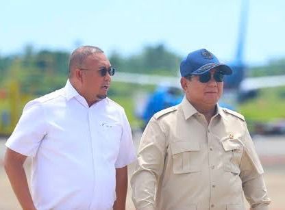 Andre Rosiade bersama Presiden Prabowo Subianto. (Foto: Ist)