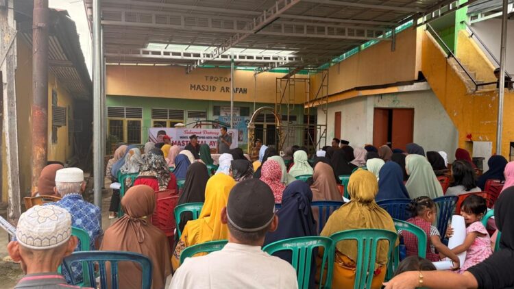Wakil Ketua DPRD Padang Mastilizal Aye melakukan reses di Kampung Baru Berok, Kurao Pagang. (Foto: Ist)