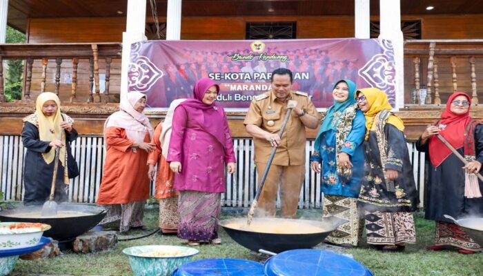 Bundo Kanduang Kota Pariaman Gelar “Marandang” untuk Korban Bencana