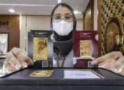 Harga Emas Pegadaian Hari Ini Turun Rp89.000, Galeri24 dan UBS Kompak Merosot