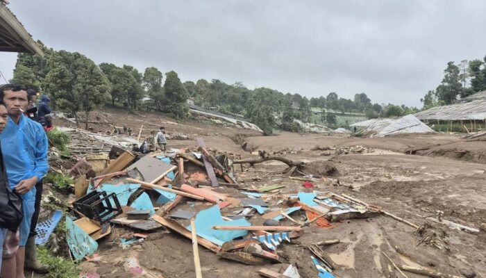 Longsor di Lereng Gunung Burangrang, 82 Warga masih Dalam Pencarian