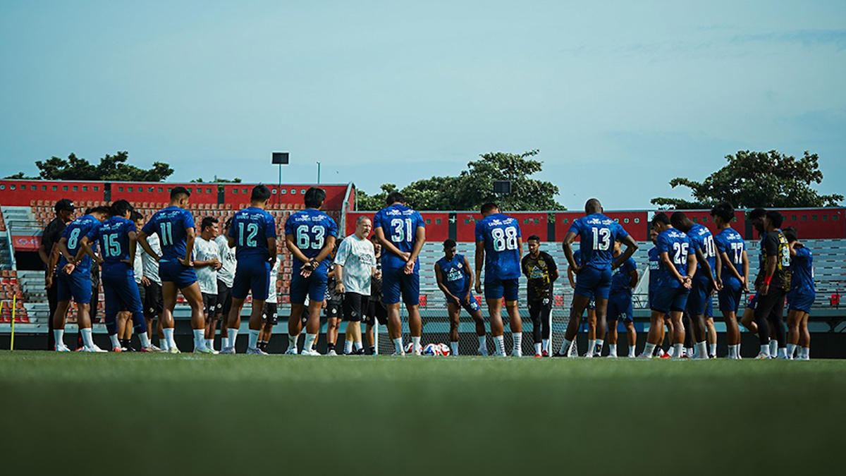 Latihan pemain Semen Padang FC jelang lawan Bali United. (dok. istimewa)