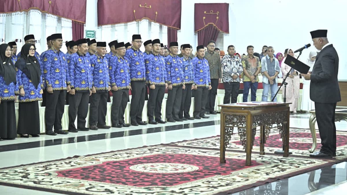 Gubernur Mahyeldi melantik 65 Kepala Sekolah se-Sumbar (dok. adpsb)