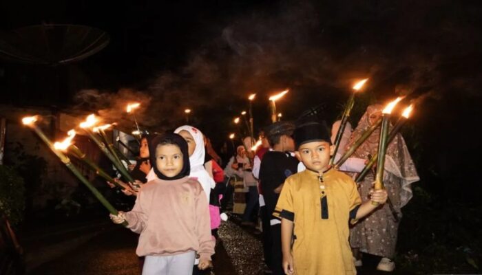 Ratusan Warga Sungai Batang Agam Gelar Pawai Obor Sambut Ramadhan 1447 H