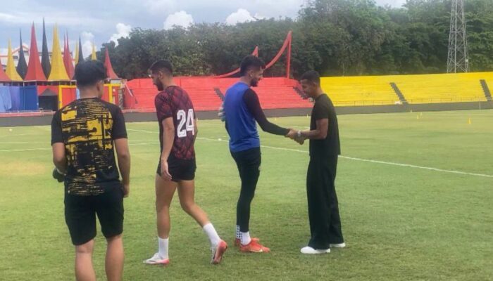 Pamit Saat Latihan, Leo Guntara Berpotensi Hengkang dari Semen Padang FC