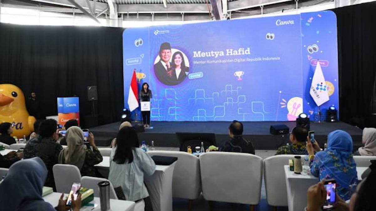 Menkomdigi Meutya Hafid menyampaikan sambutan dalam acara MoU Signing And Training Canva x Komdigi di Garuda Spark Innovation Hub Jakarta di FX Sudirman, Jakarta Pusat, Jumat (06/02/2026). (Foto: Ardi W/Komdigi)