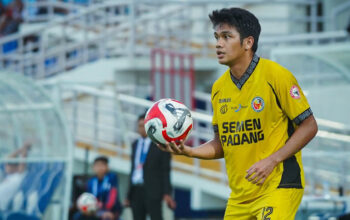 Bek kiri Semen Padang FC Samuel Christianson. (dok. istimewa)