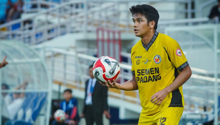 Bek Semen Padang FC Siap Tempur Hadang Lini Serang Bhayangkara Presisi Lampung FC