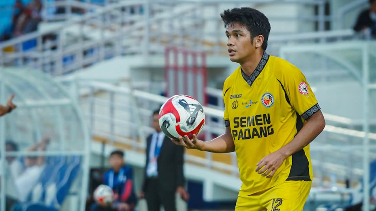 Bek kiri Semen Padang FC Samuel Christianson. (dok. istimewa)
