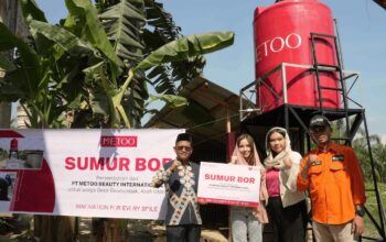 Peresmian Sumur bor METOO oleh Asisten Bupati bidang Perekonomian dan Pembangunan Aceh Utara M. Nasir bersama jajaran pimpingan METOO. (dok. istimewa)